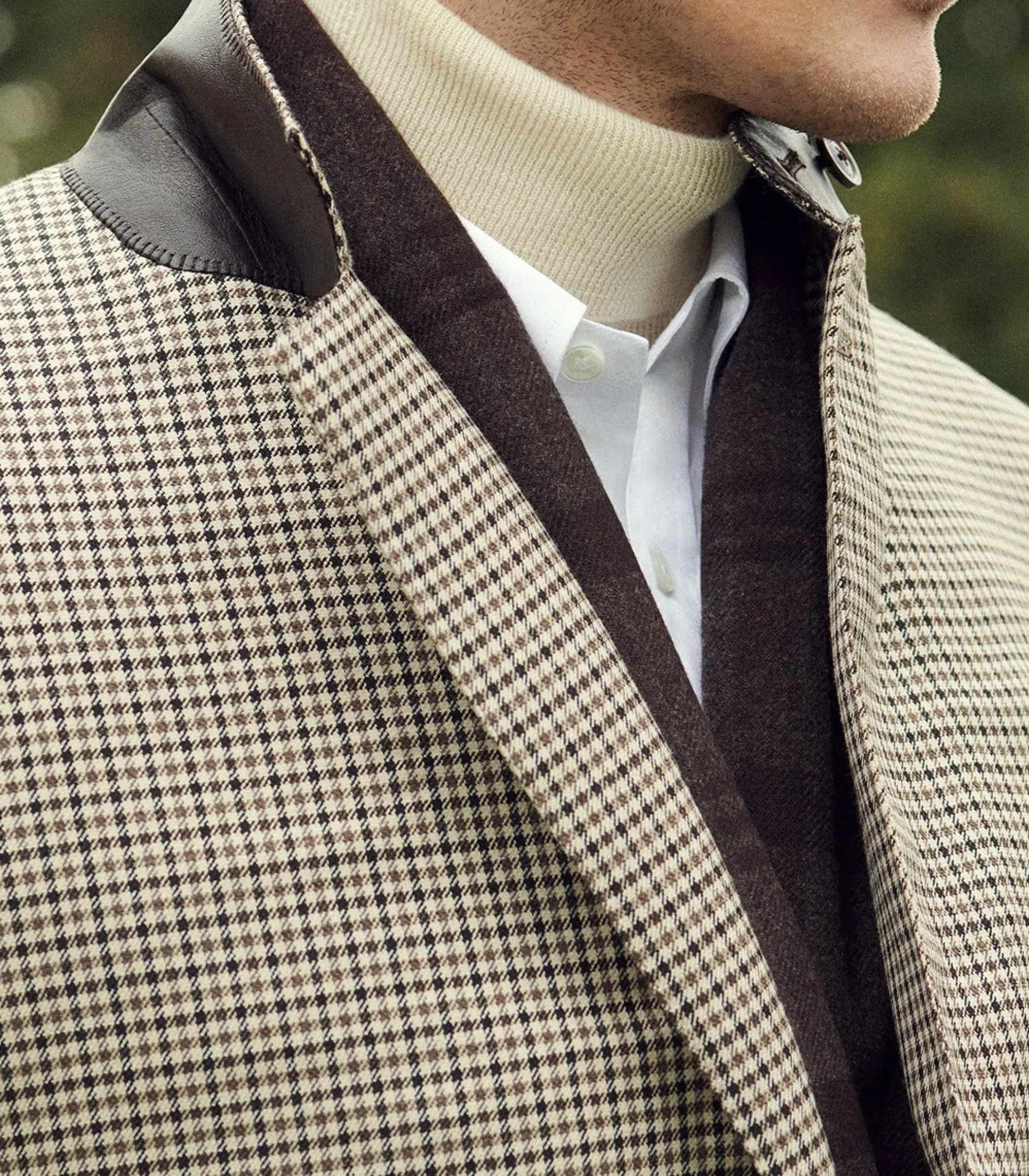 Purdey Men's Extra Fine Worsted Cashmere Seamless Turtleneck In Ivory